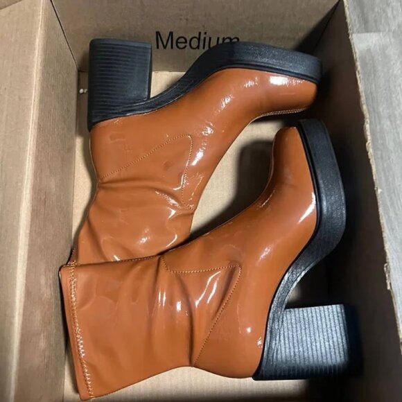 NEW KENNETH COLE NEW YORK Amber Heel Booties rust for women 462tn - Picture 12 of 12